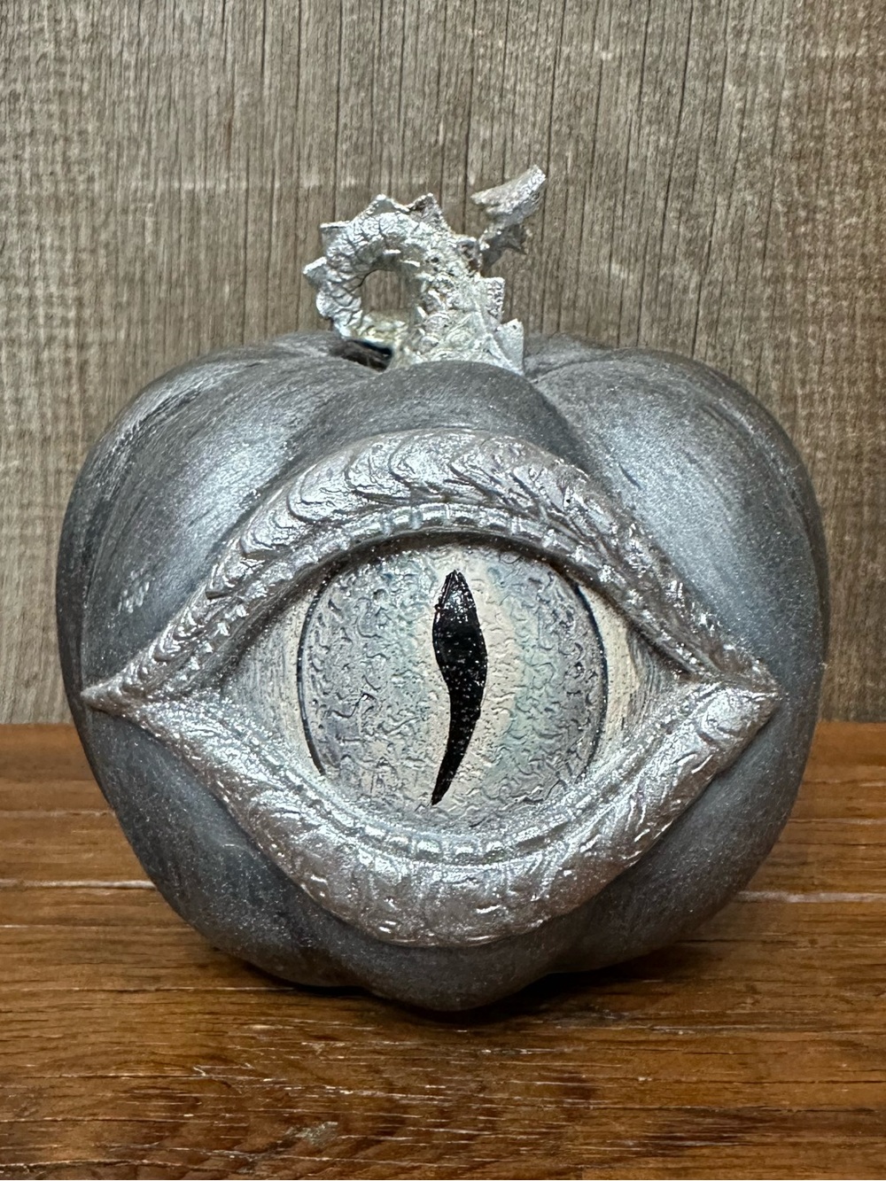 Silver Eye Pumpkin Dragon Tail Halloween Home Decor Figure